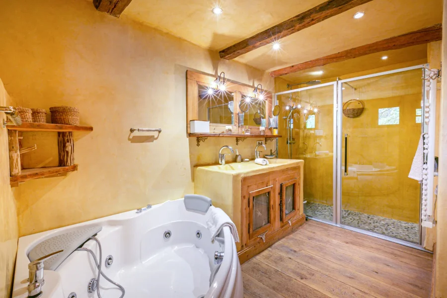 Luxe chalet for a large group photo 5
