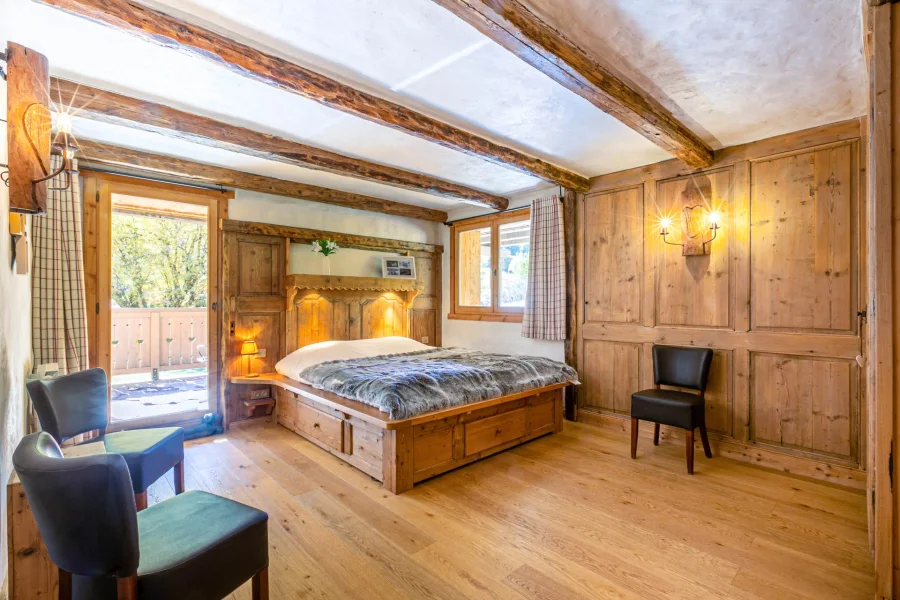 Luxe chalet for a large group photo 4