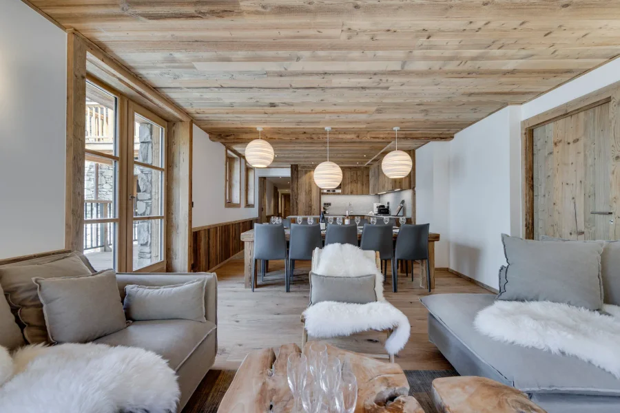 Stunning apartment in serene location photo 2