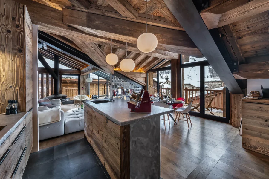 Beautiful chalet with a swimming pool, gym, cinema and more photo 3