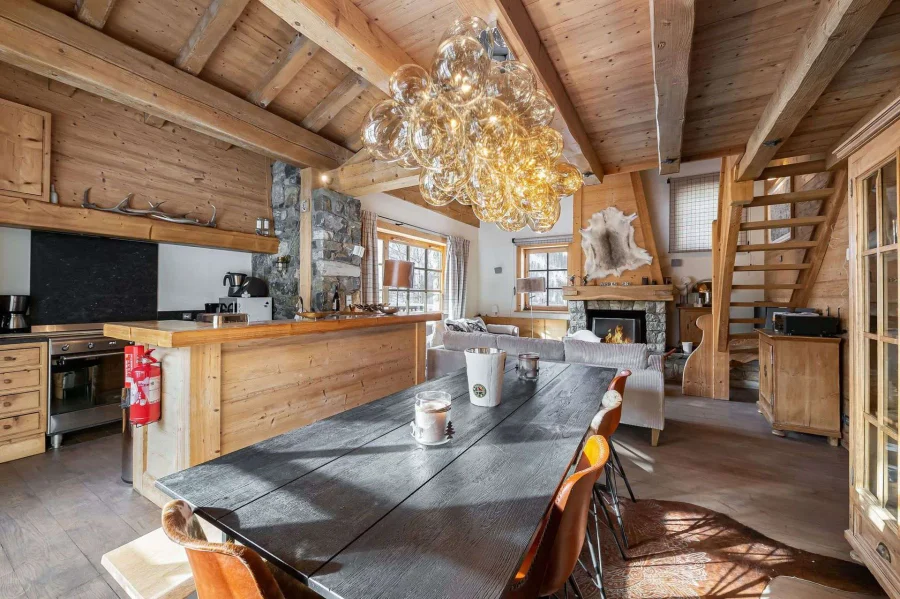 Traditional chalet with outdoor jacuzzi photo 4