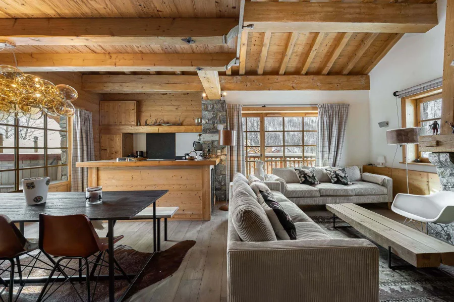 Traditional chalet with outdoor jacuzzi photo 3