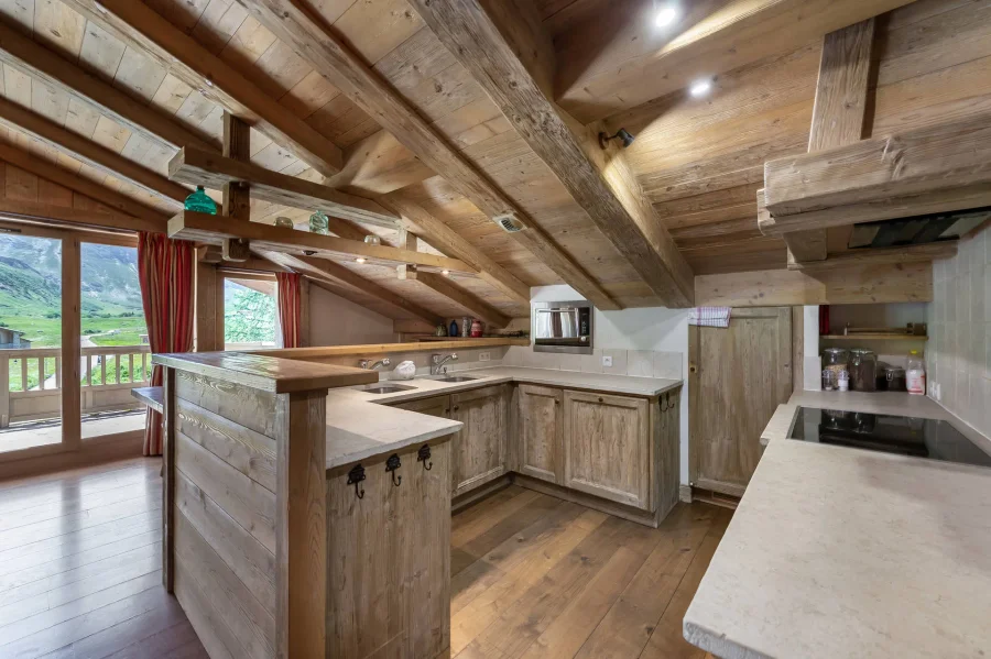 Ski-in ski-out apartment with uninterrupted views along the valley photo 5