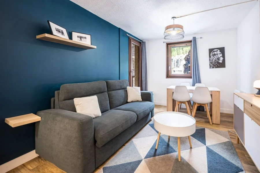 Renovated one bedroom apartment for four in village centre photo 2