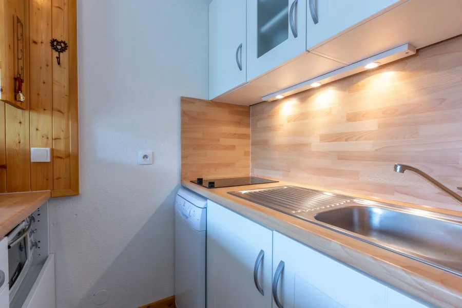 Renovated Ski-In Studio with Balcony and Mountain Views photo 5
