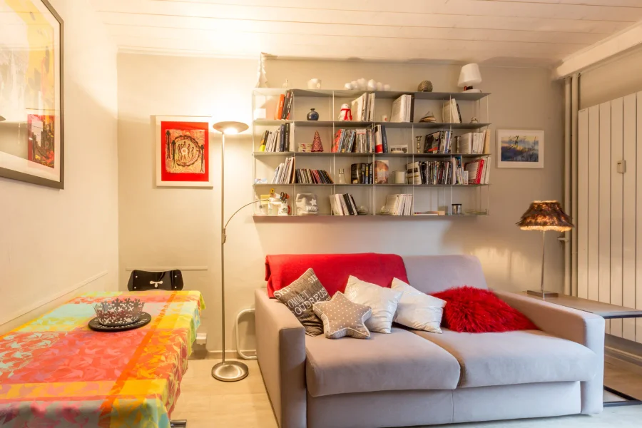 Renovated fourth-floor studio apartment for two with balcony photo 2