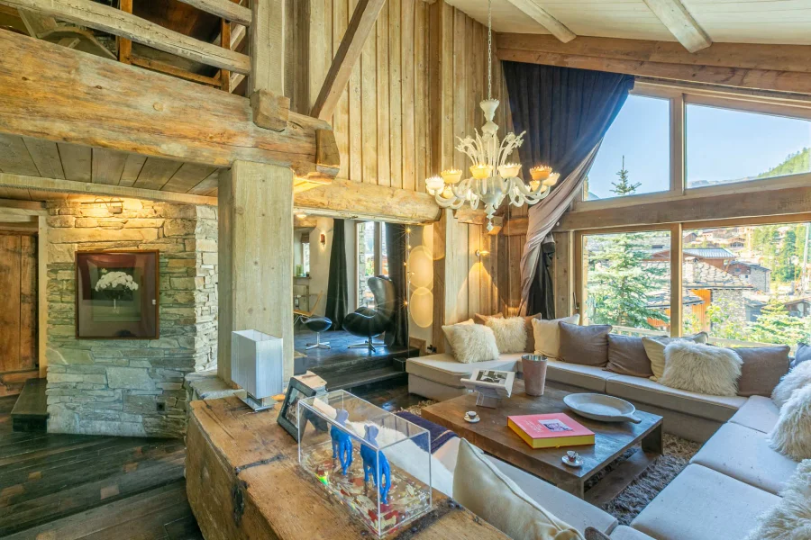 Gorgeous chalet with everything you could possibly want! photo 2
