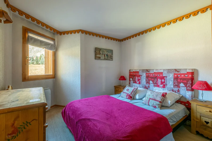 Spacious apartment with rustic charm photo 5