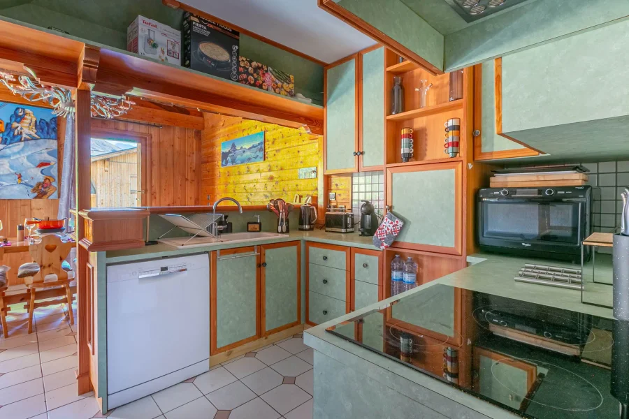 Spacious apartment with rustic charm photo 3