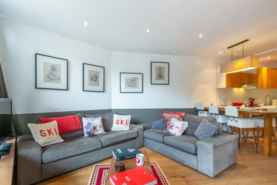 Spacious two bedroom apartment for a small group photo 3