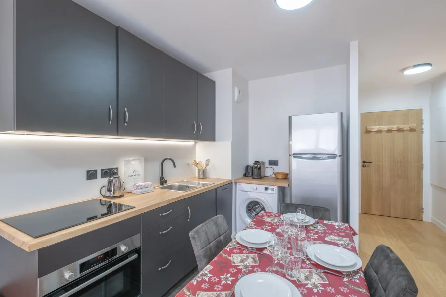 Brand New apartment in a luxury residence photo 3