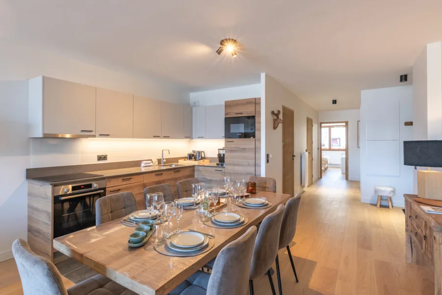 Spacious family apartment with a terrace close to lifts photo 3
