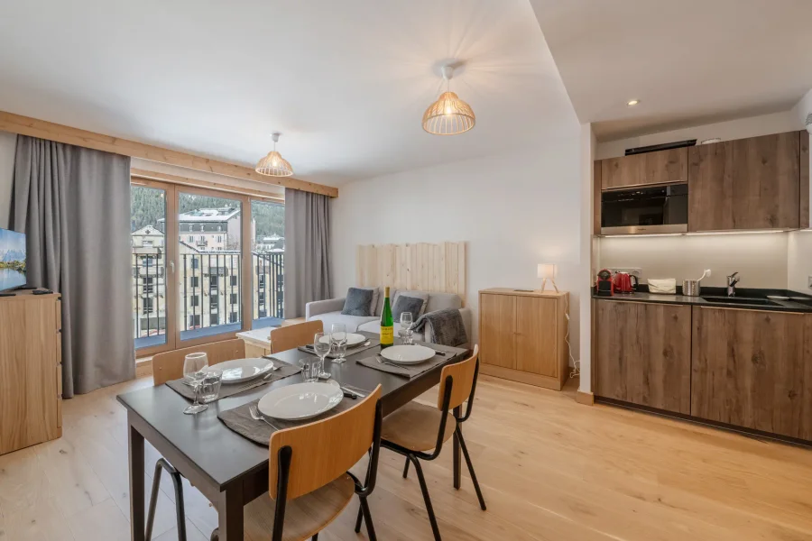 Brand new apartment in a high standarding condo photo 2