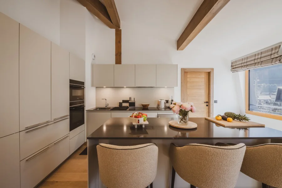 Beautiful top floor apartment in a brand new residence photo 3
