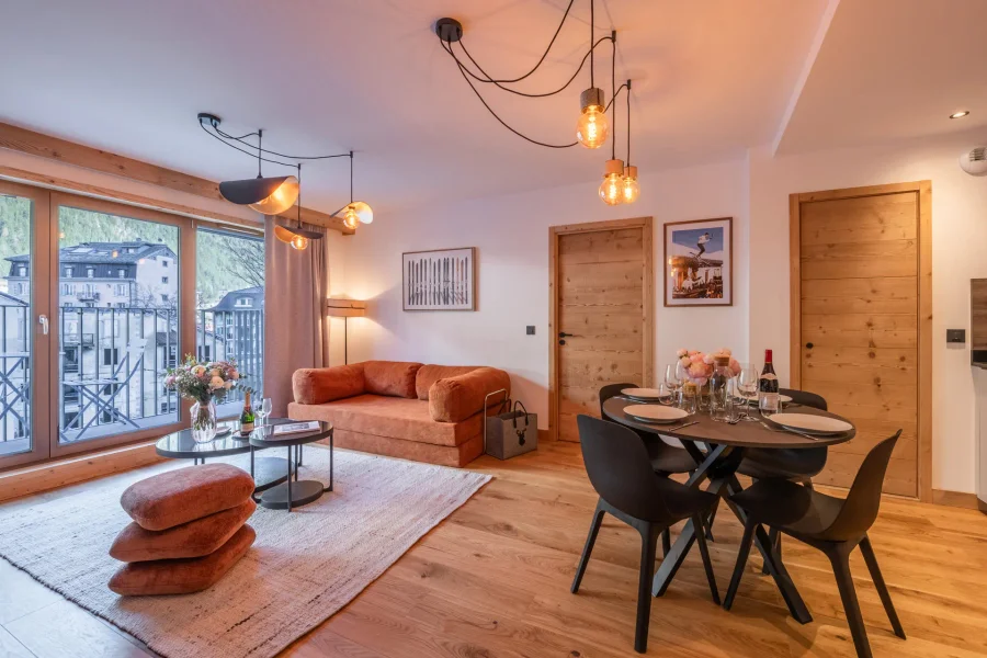 Beautiful new apartment for four in the centre of Chamonix photo 3
